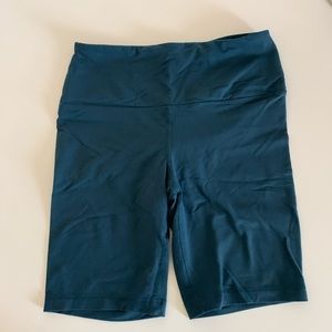 90-degree long biker shorts with hidden pocket